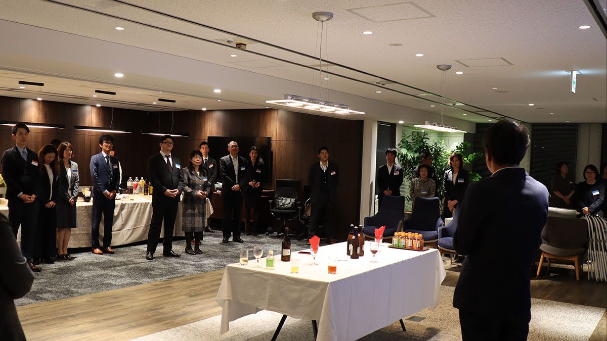 懇親会の様子 懇親会の様子